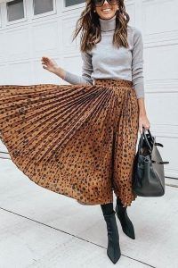 looks con camiseta básica