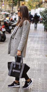 looks con zapatillas