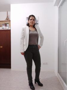como dejar de vestir siempre de negro y volver a verme bien